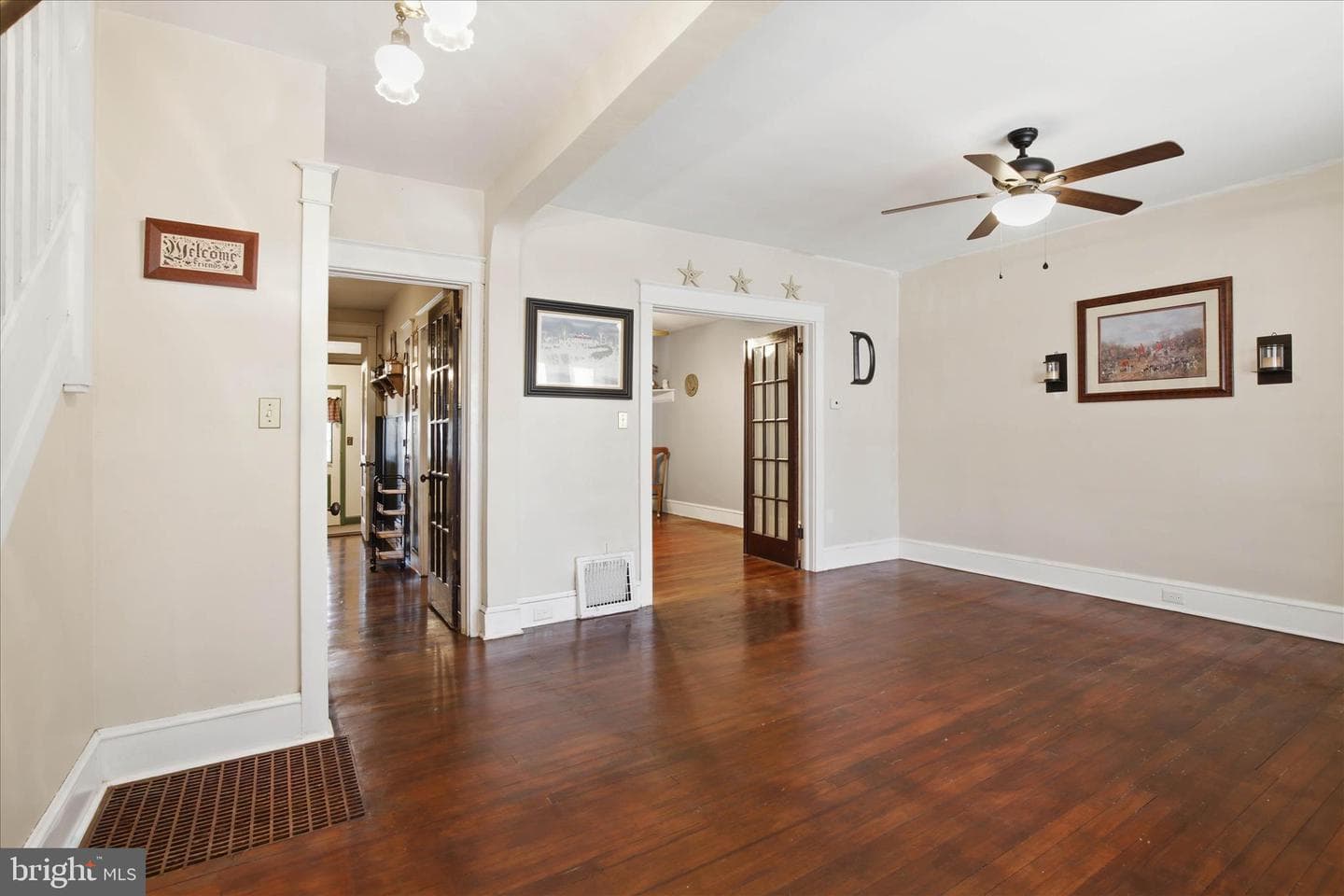 45 E Walnut Street photo 2