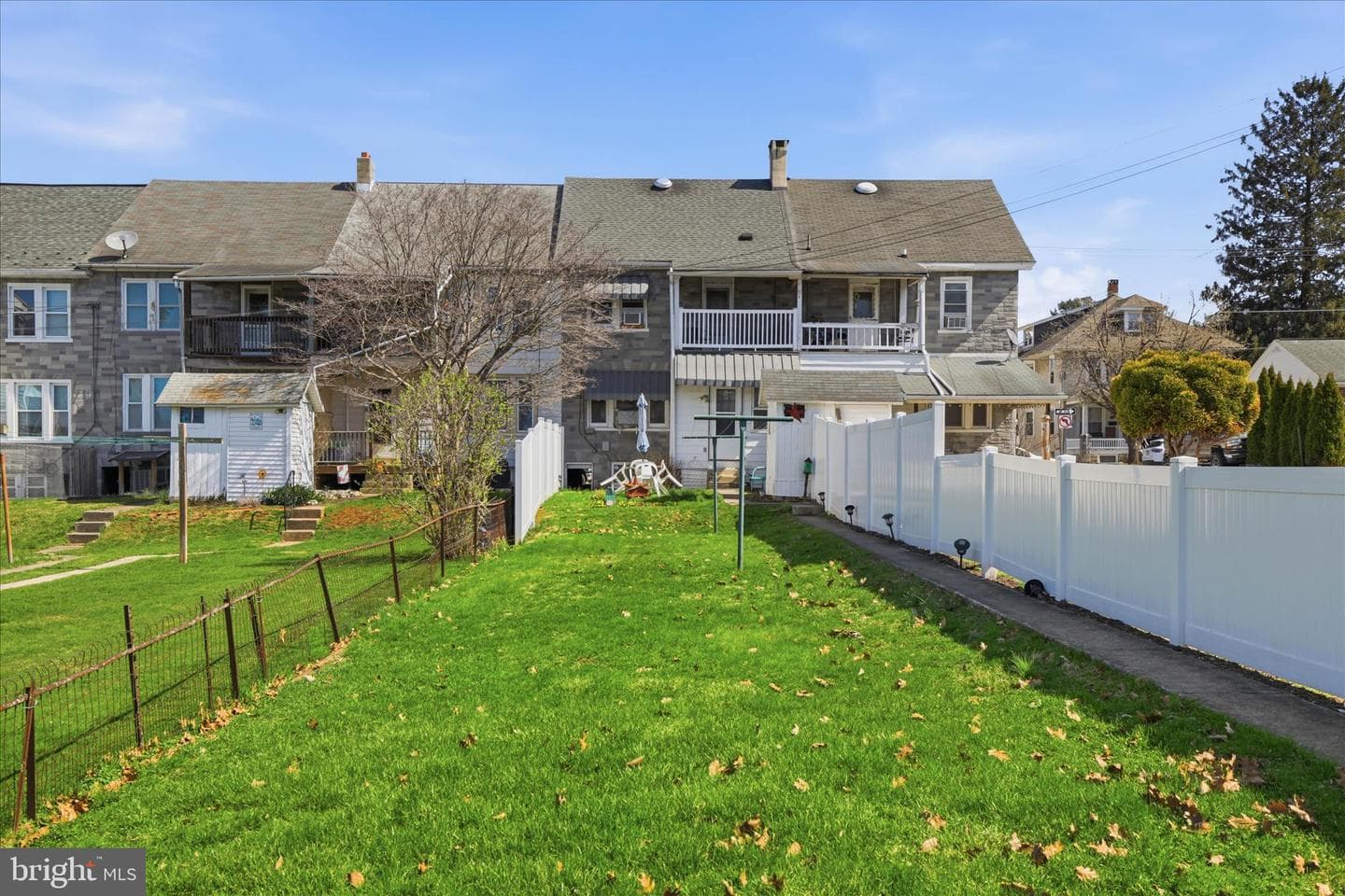 45 E Walnut Street photo 21
