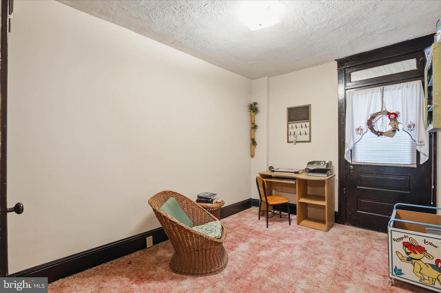 45 E Walnut Street photo 9