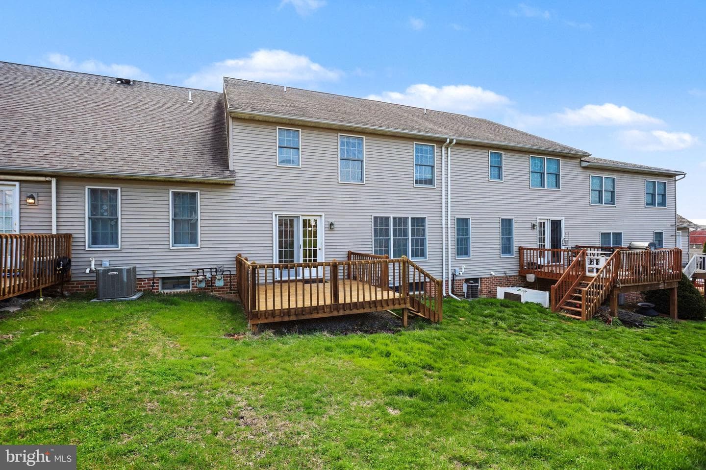 476 Hillside Drive photo 32