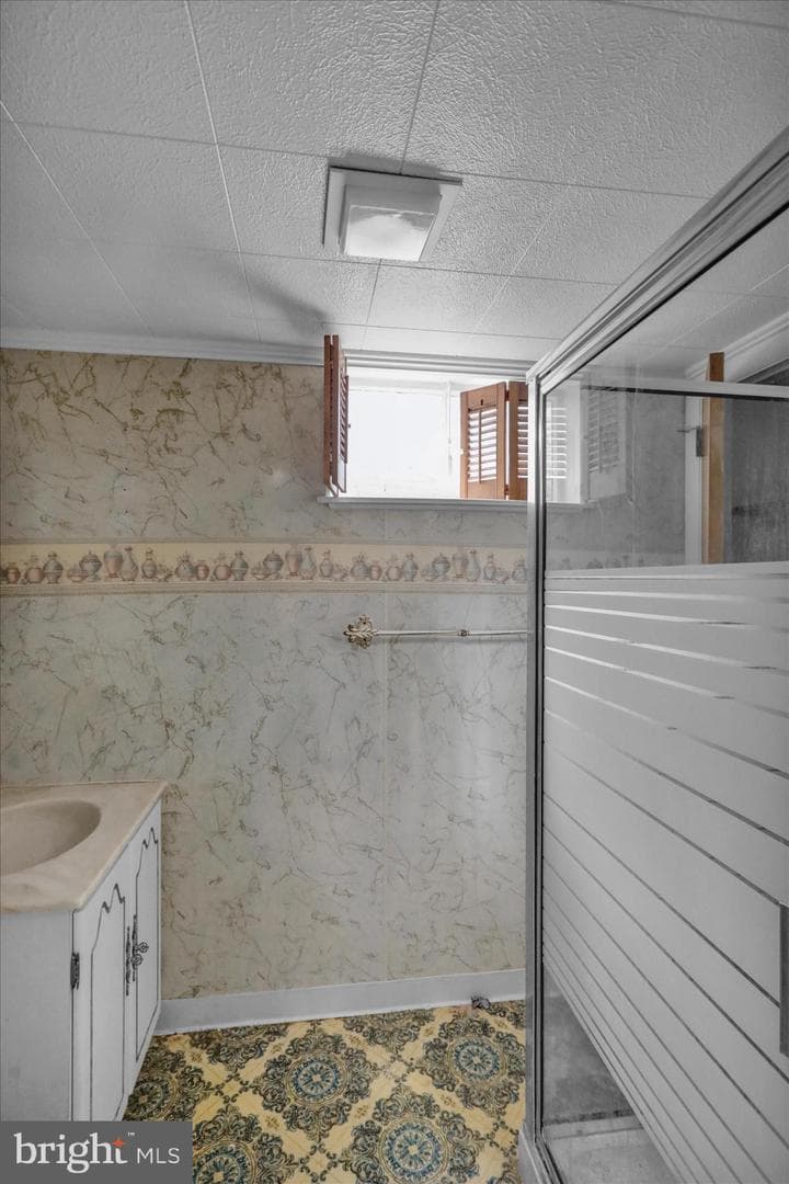 92 Euclid Avenue photo 29