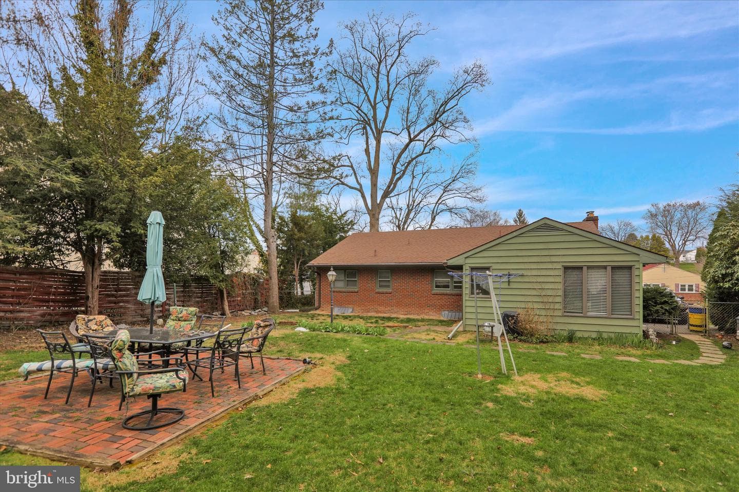 92 Euclid Avenue photo 33