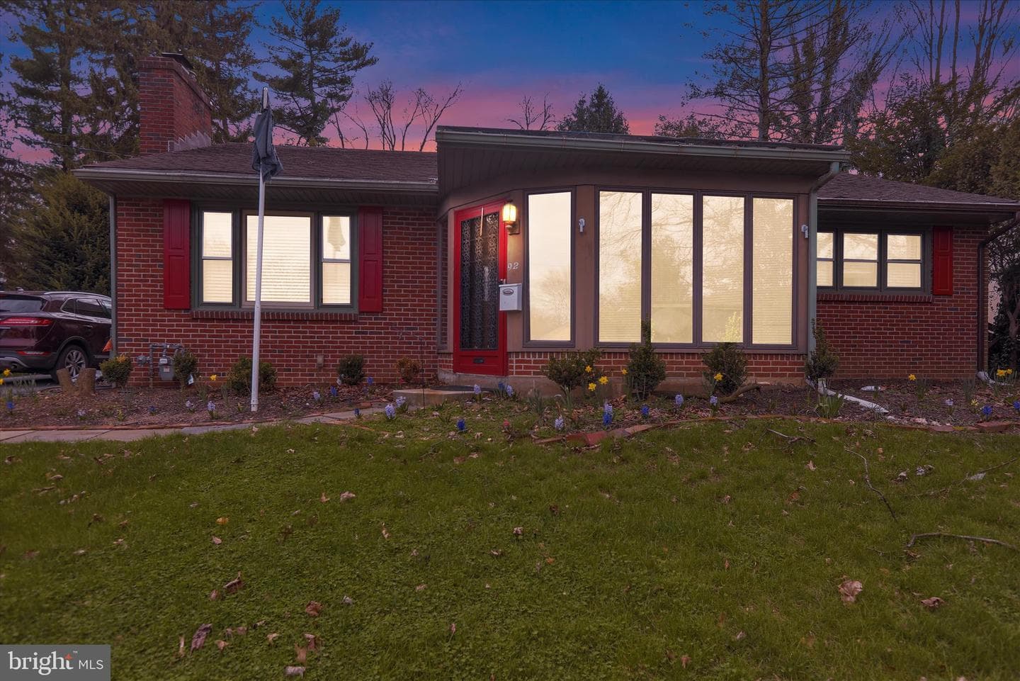 92 Euclid Avenue photo 6
