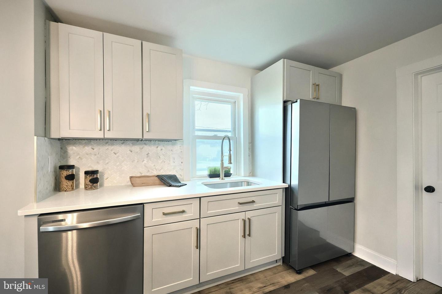 118 W Frederick Street photo 23