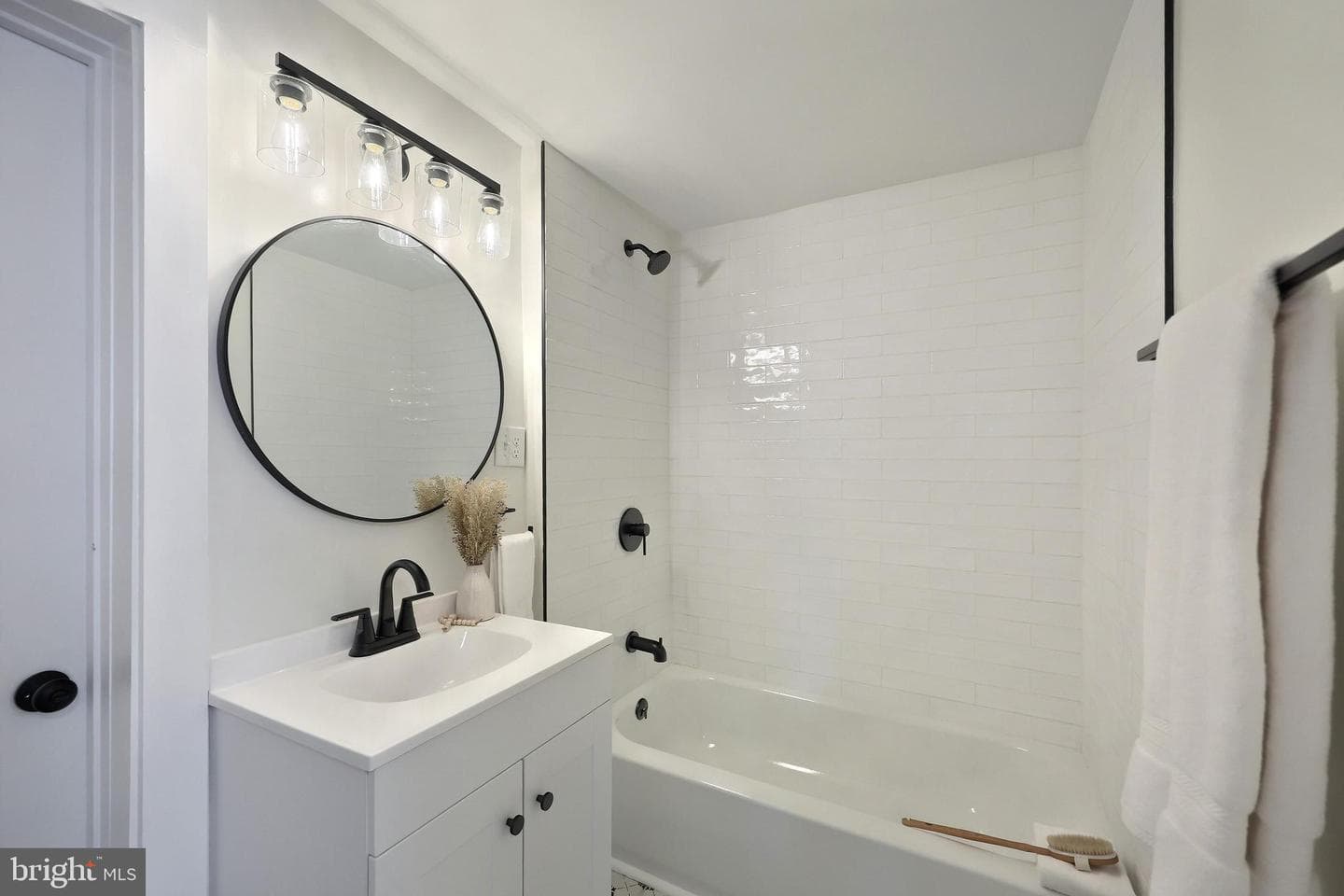118 W Frederick Street photo 27