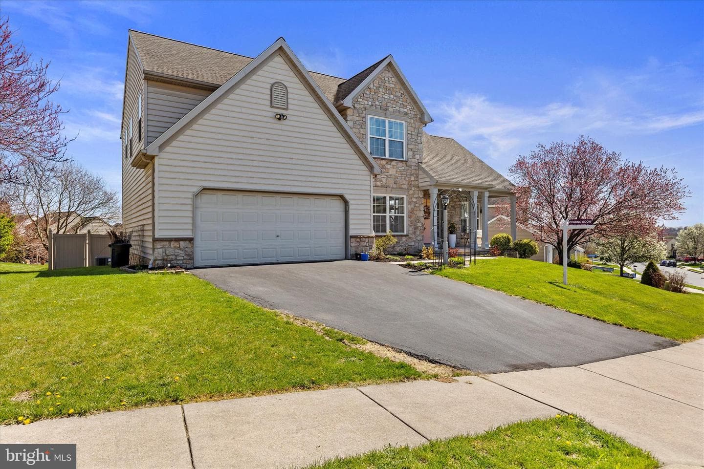 919 Hedgewyck Lane photo 3