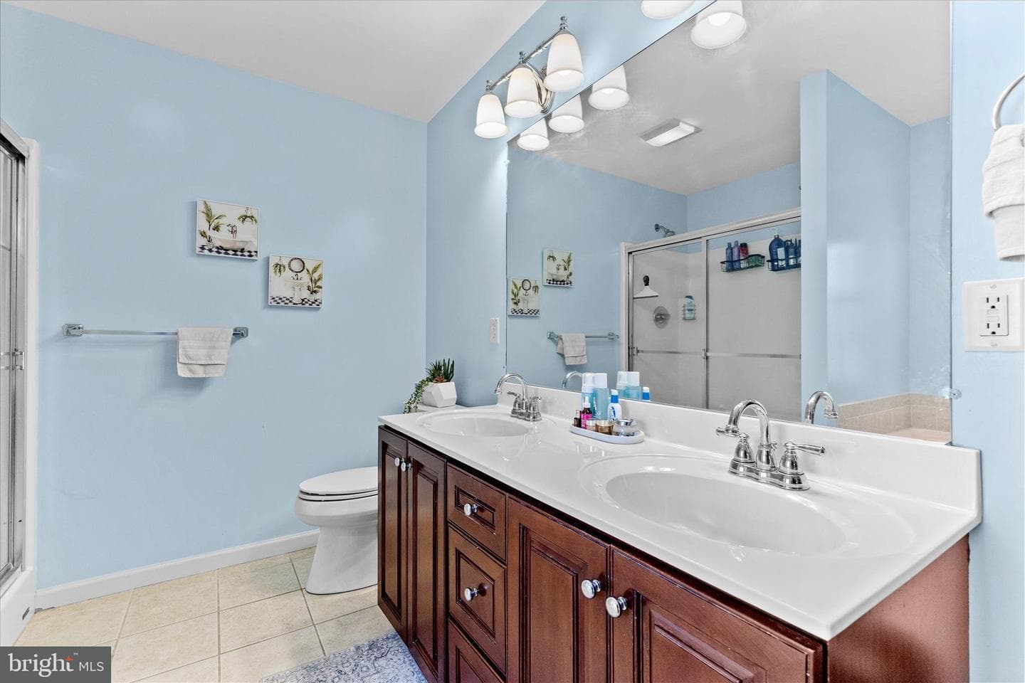 919 Hedgewyck Lane photo 32