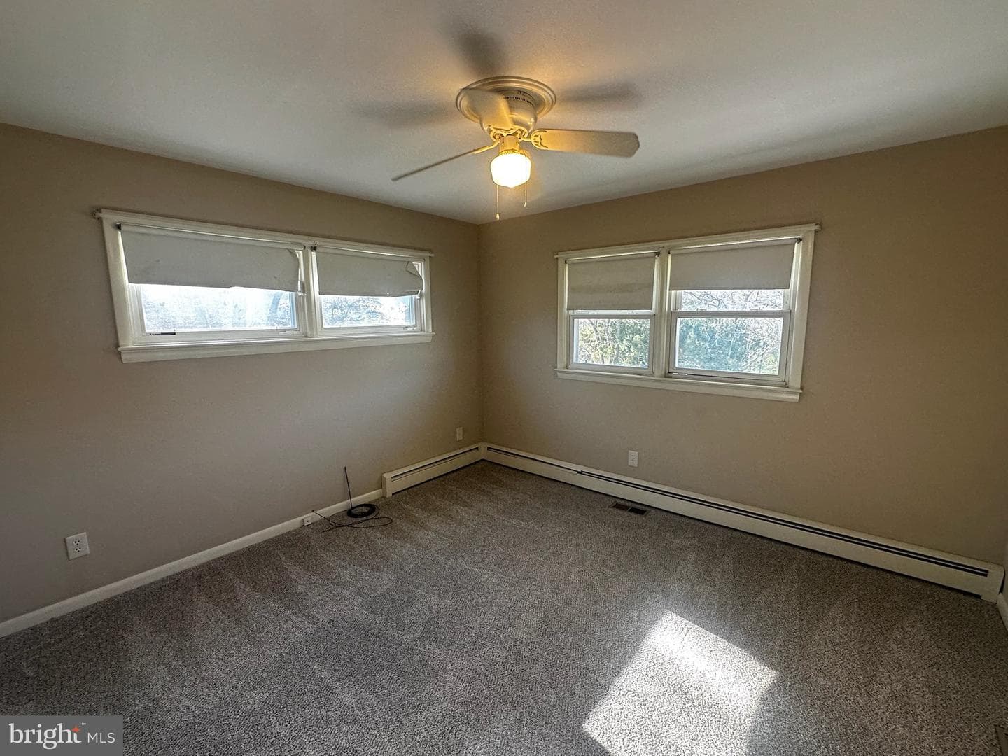 415 E Willow Street photo 24