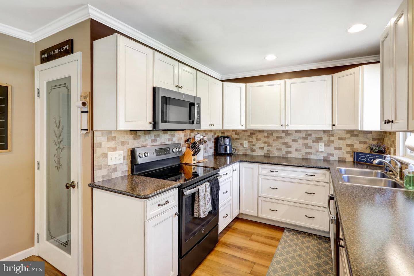 2049 Pine Drive photo 8