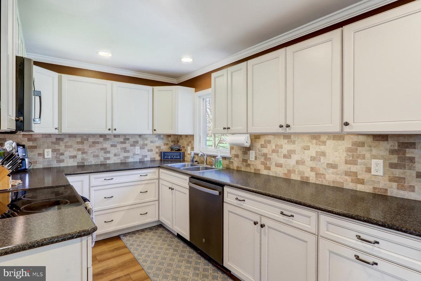2049 Pine Drive photo 9