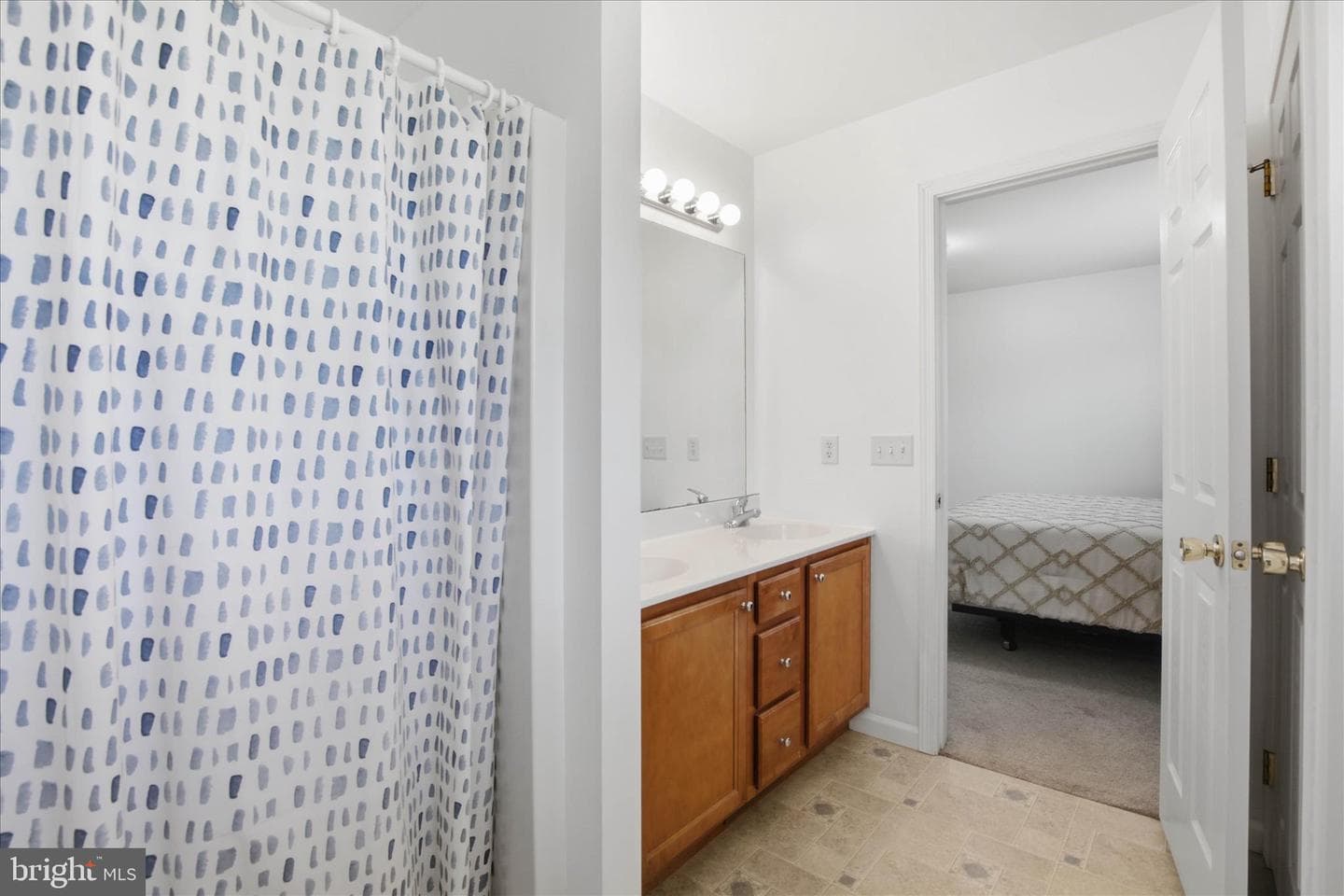 118 E Broad Street photo 18