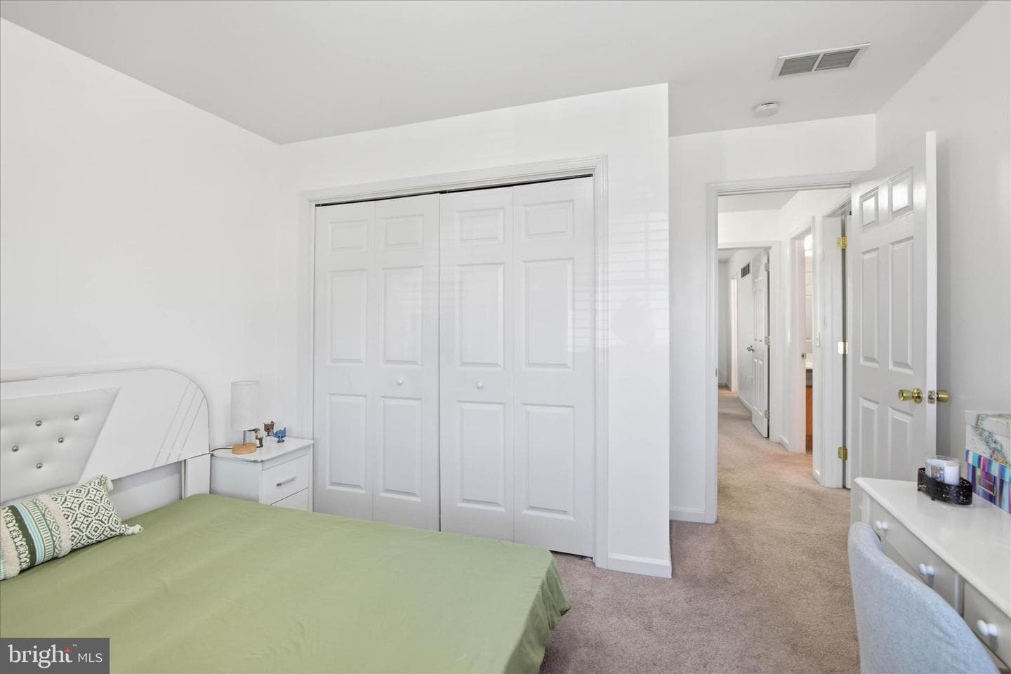 118 E Broad Street photo 21