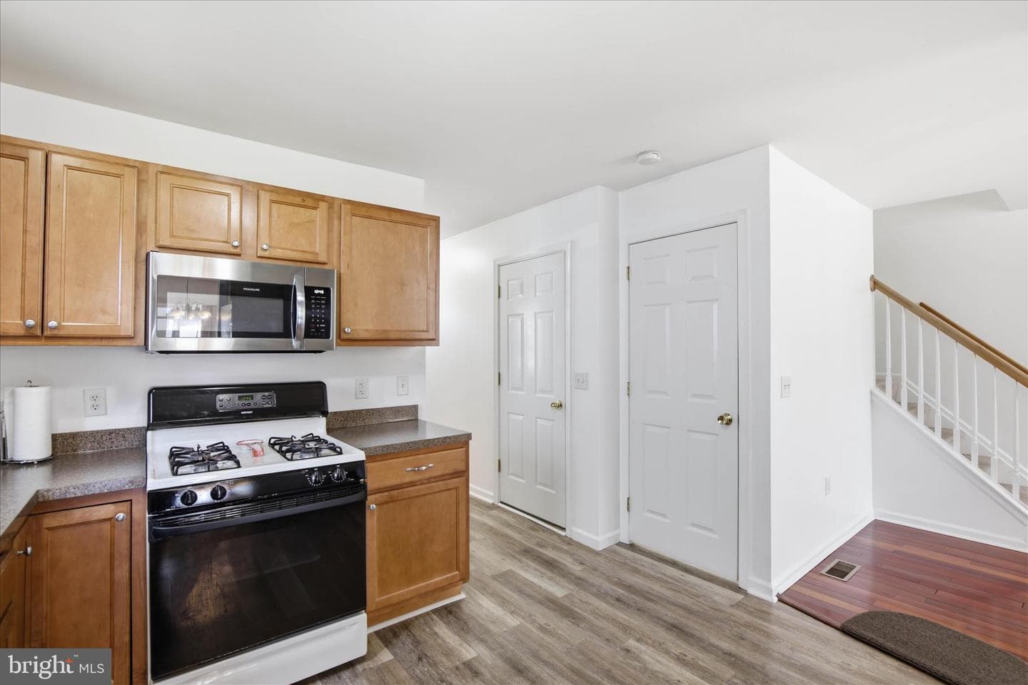 118 E Broad Street photo 9