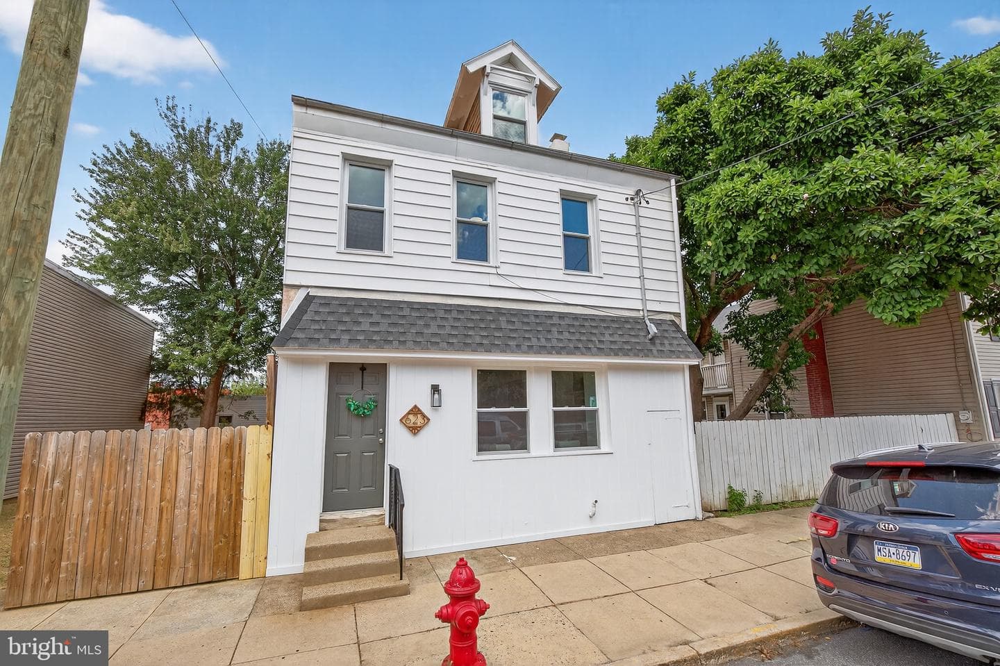 623 E Chestnut Street photo 2