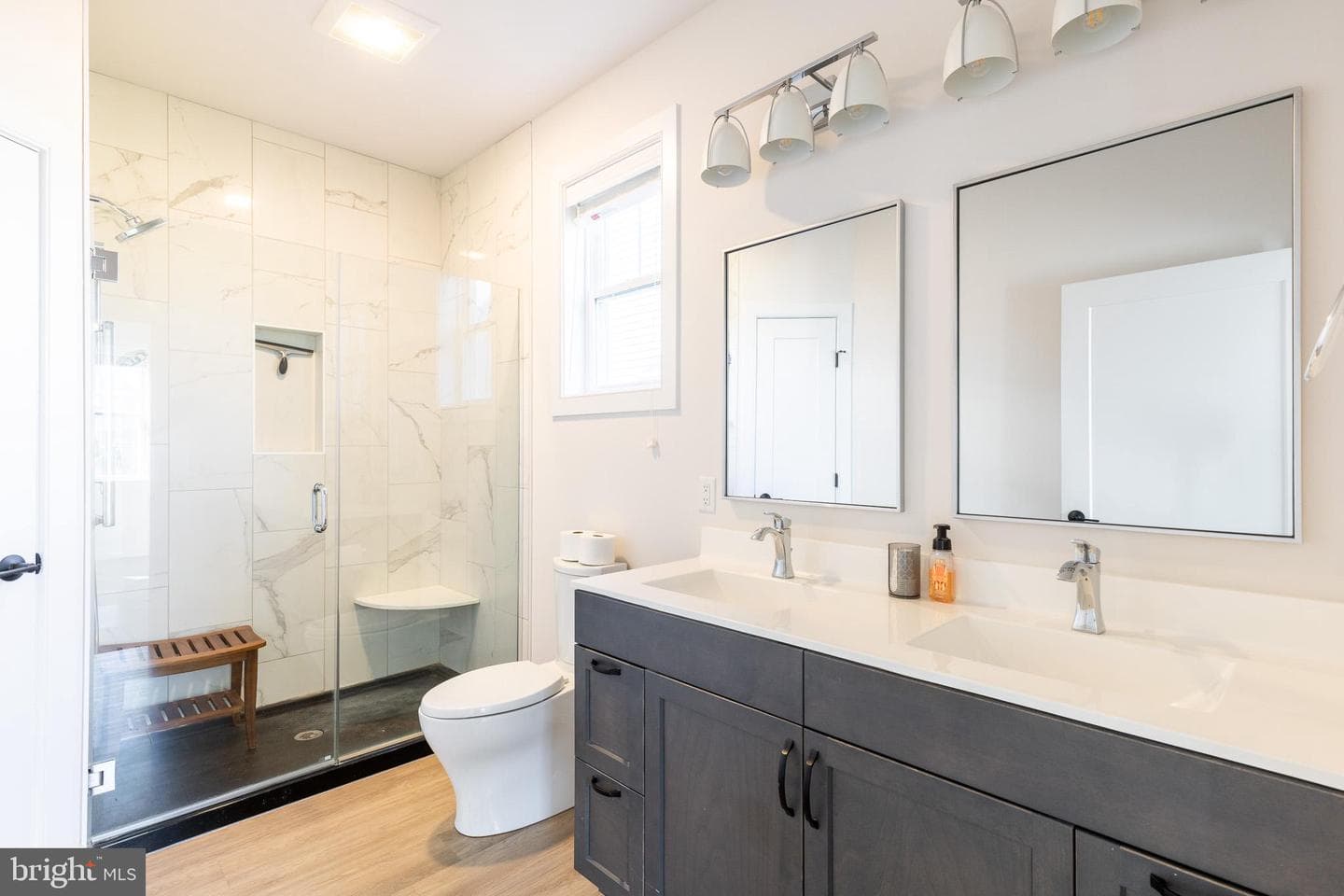 1404 Barrington Drive photo 29