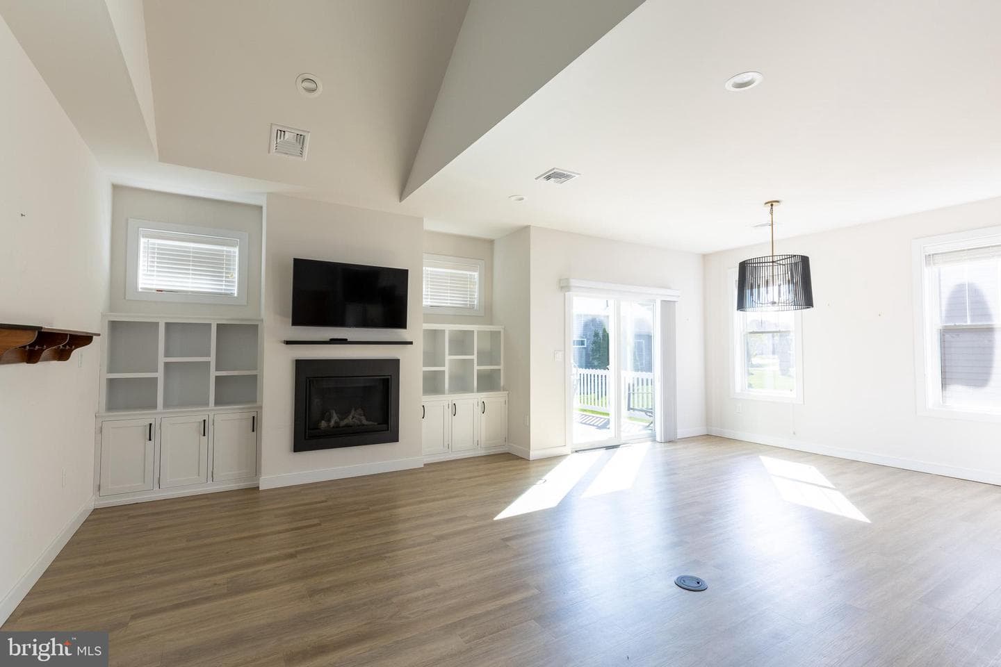 1404 Barrington Drive photo 33