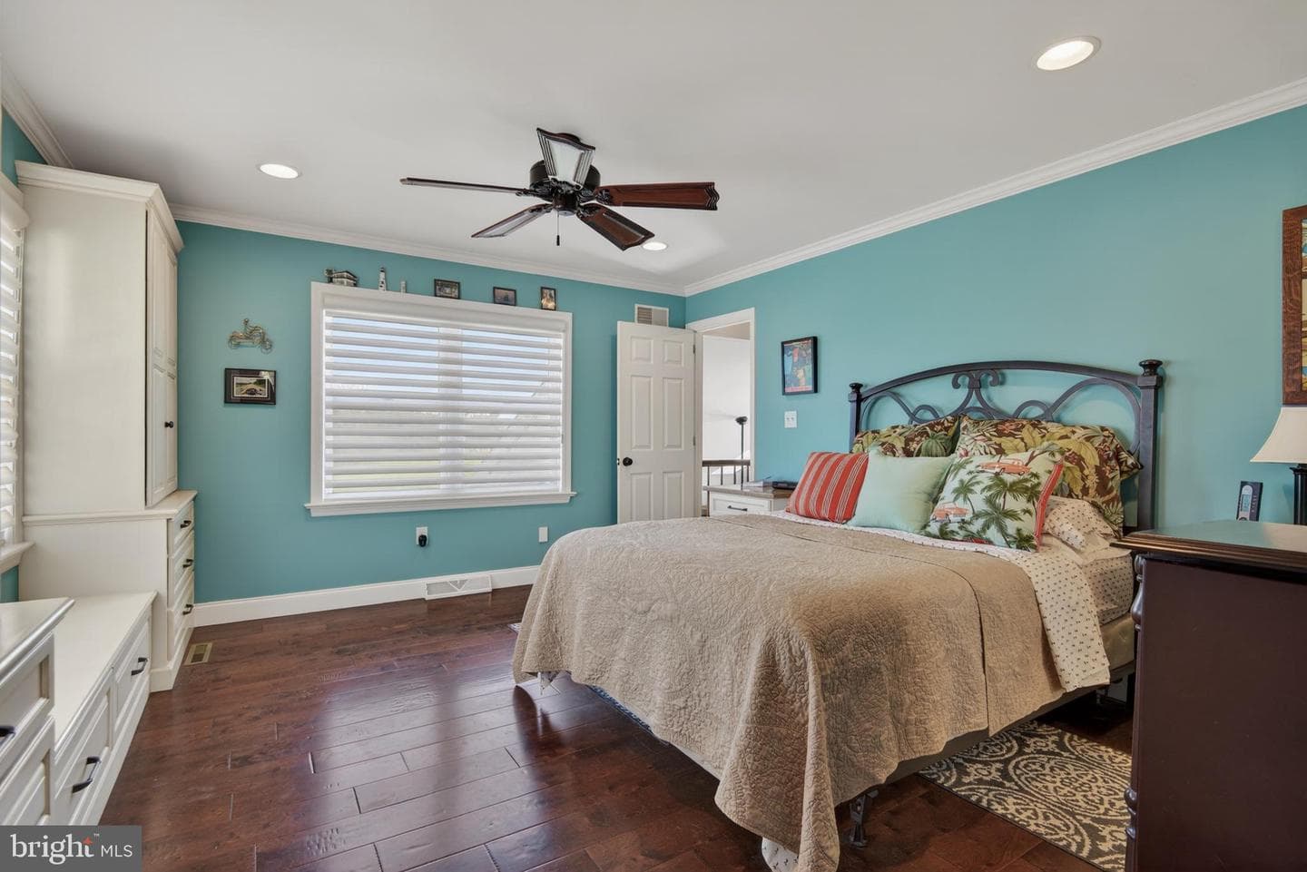 205 Cambridge Drive photo 28