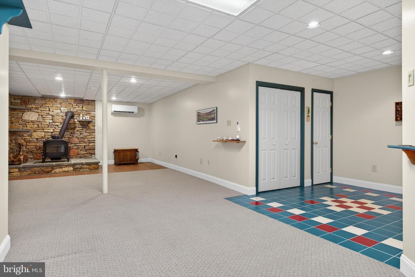 205 Cambridge Drive photo 40