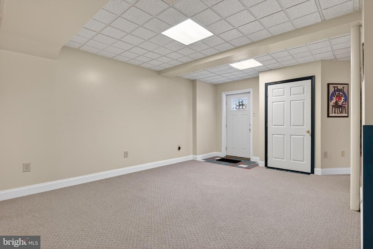 205 Cambridge Drive photo 44