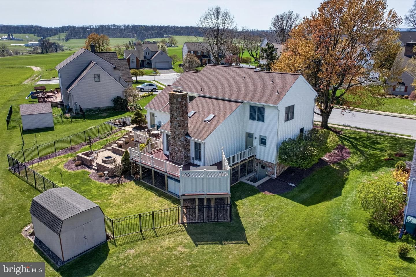 205 Cambridge Drive photo 70