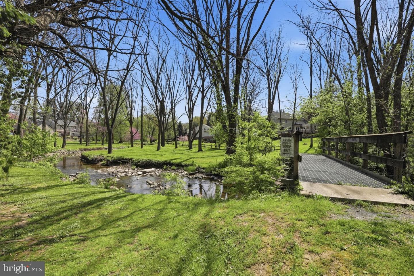 413 Glenbrook Court photo 36