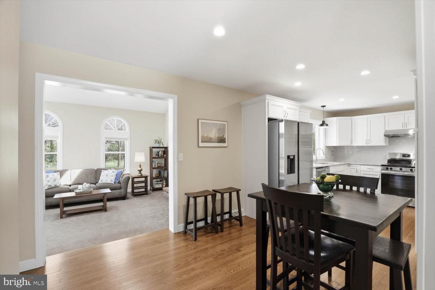 413 Glenbrook Court photo 9