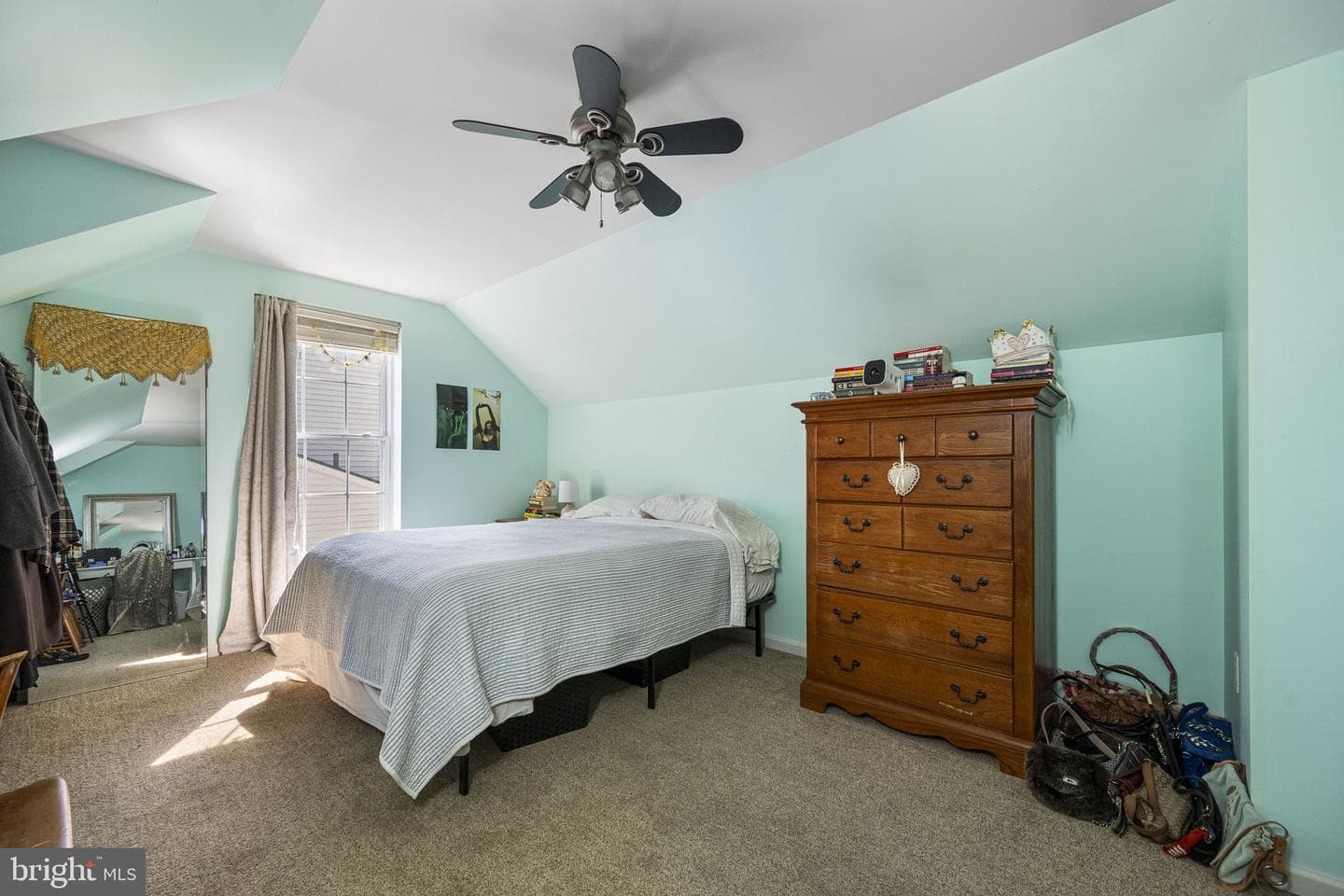218 Cambridge Lane photo 17