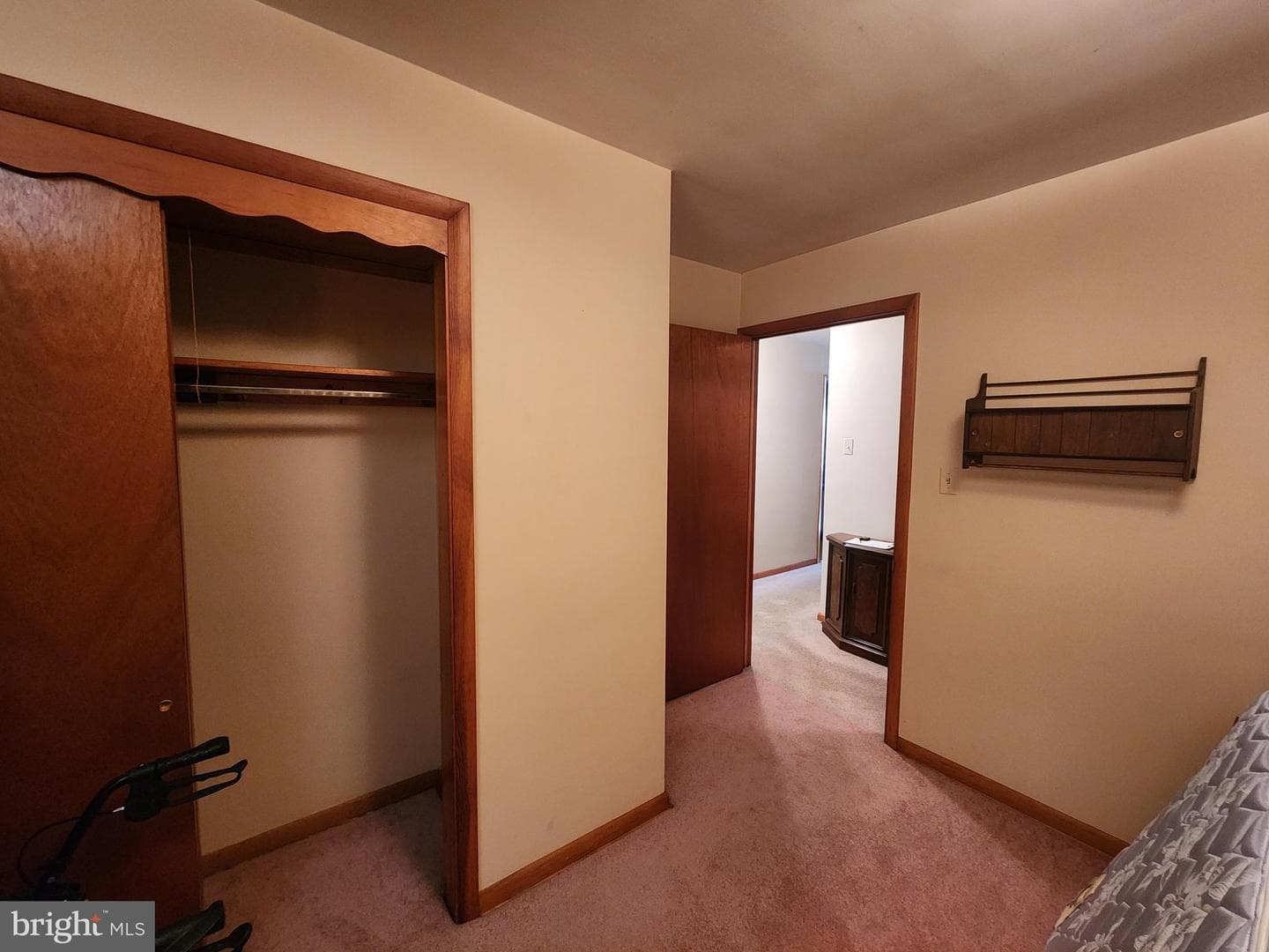 1736 Heritage Avenue photo 24