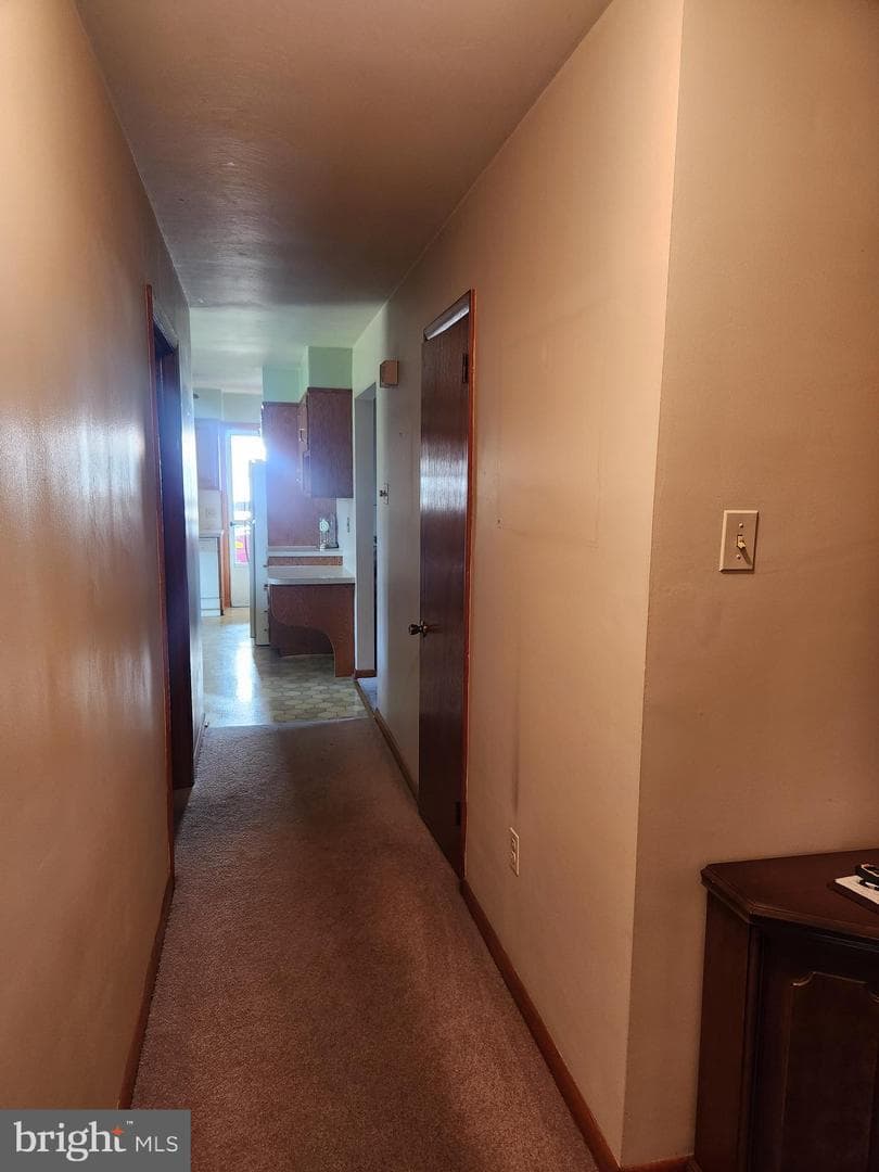 1736 Heritage Avenue photo 27
