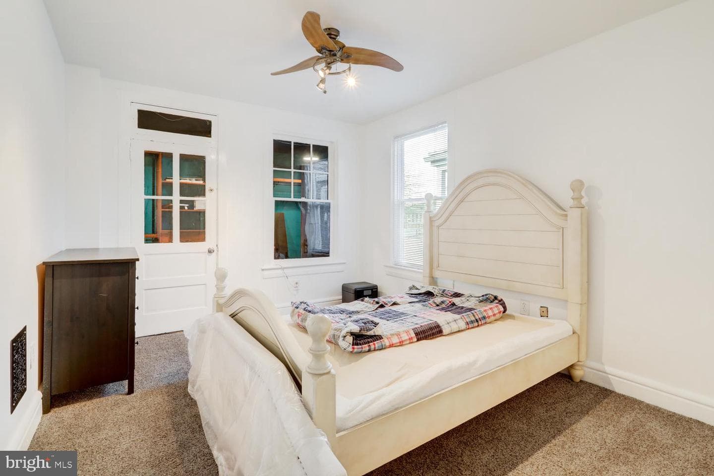 119 E Ross Street photo 10