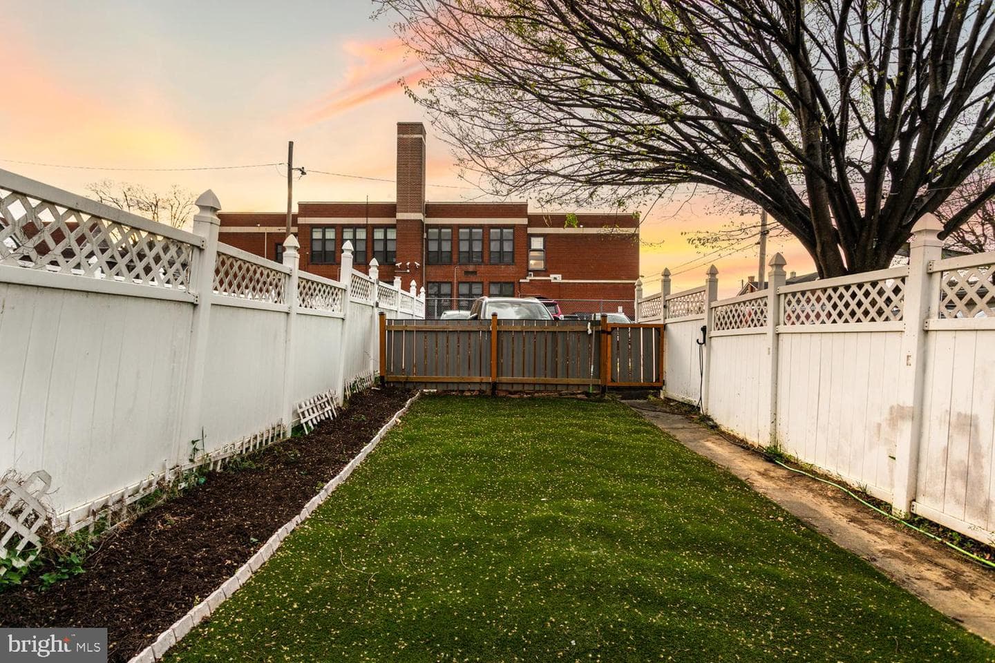 119 E Ross Street photo 26