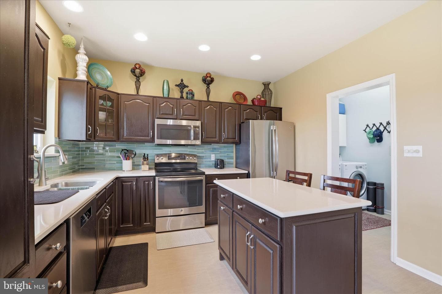 407 Lake Street photo 12