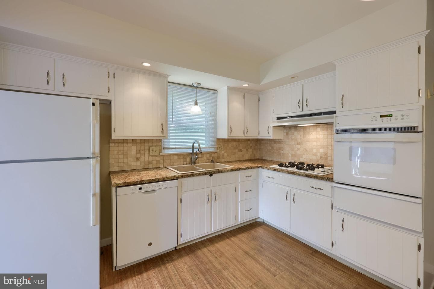 2154 Coventry Road photo 13