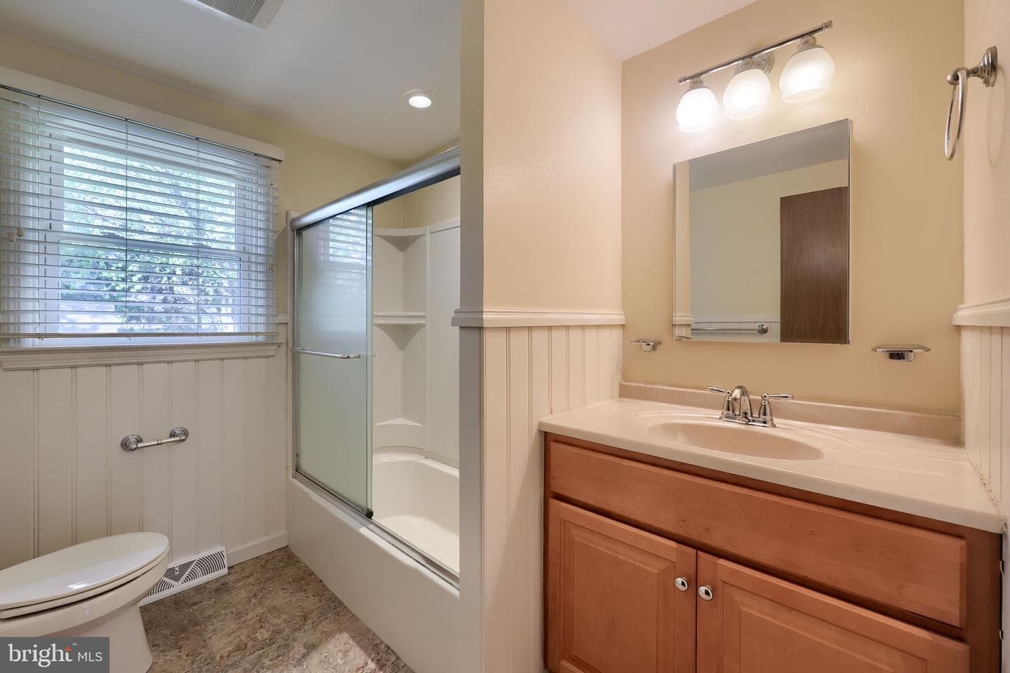2154 Coventry Road photo 28