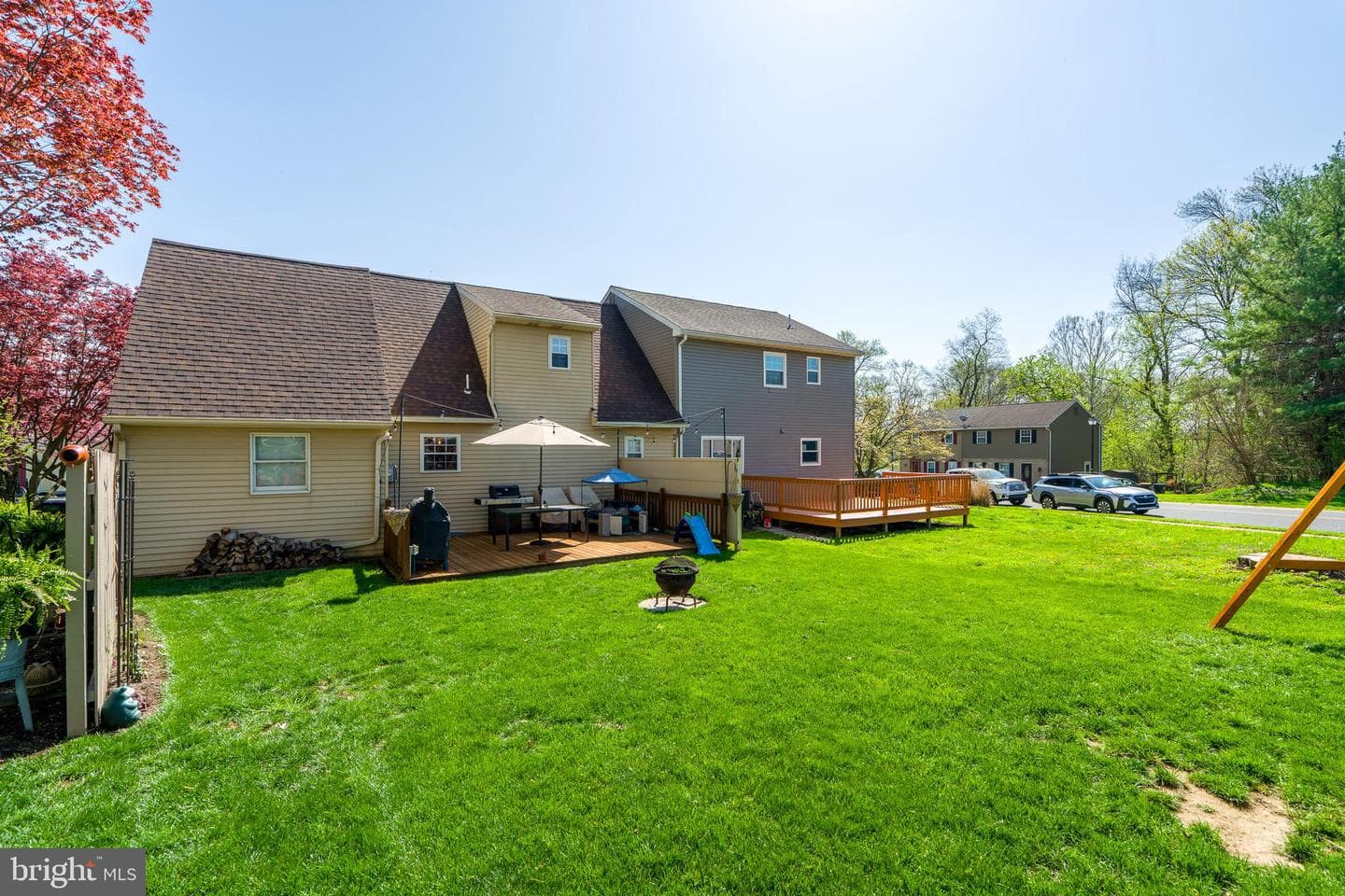 450 Daisy Lane photo 5