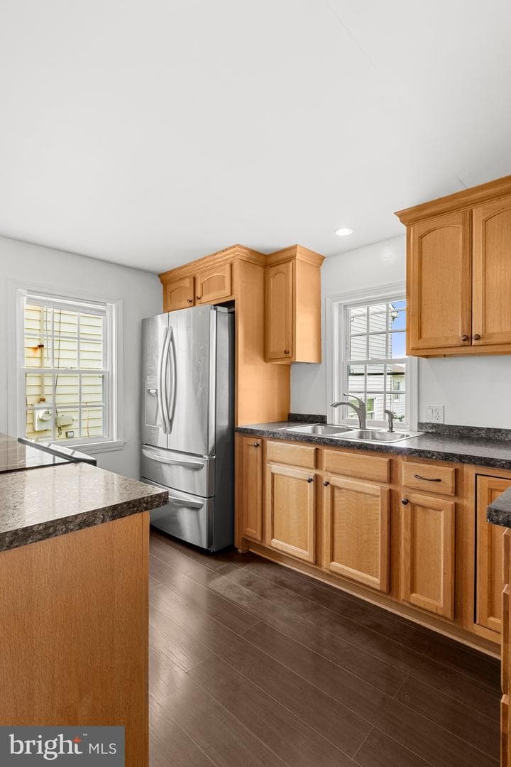 1377 Apple Street photo 10