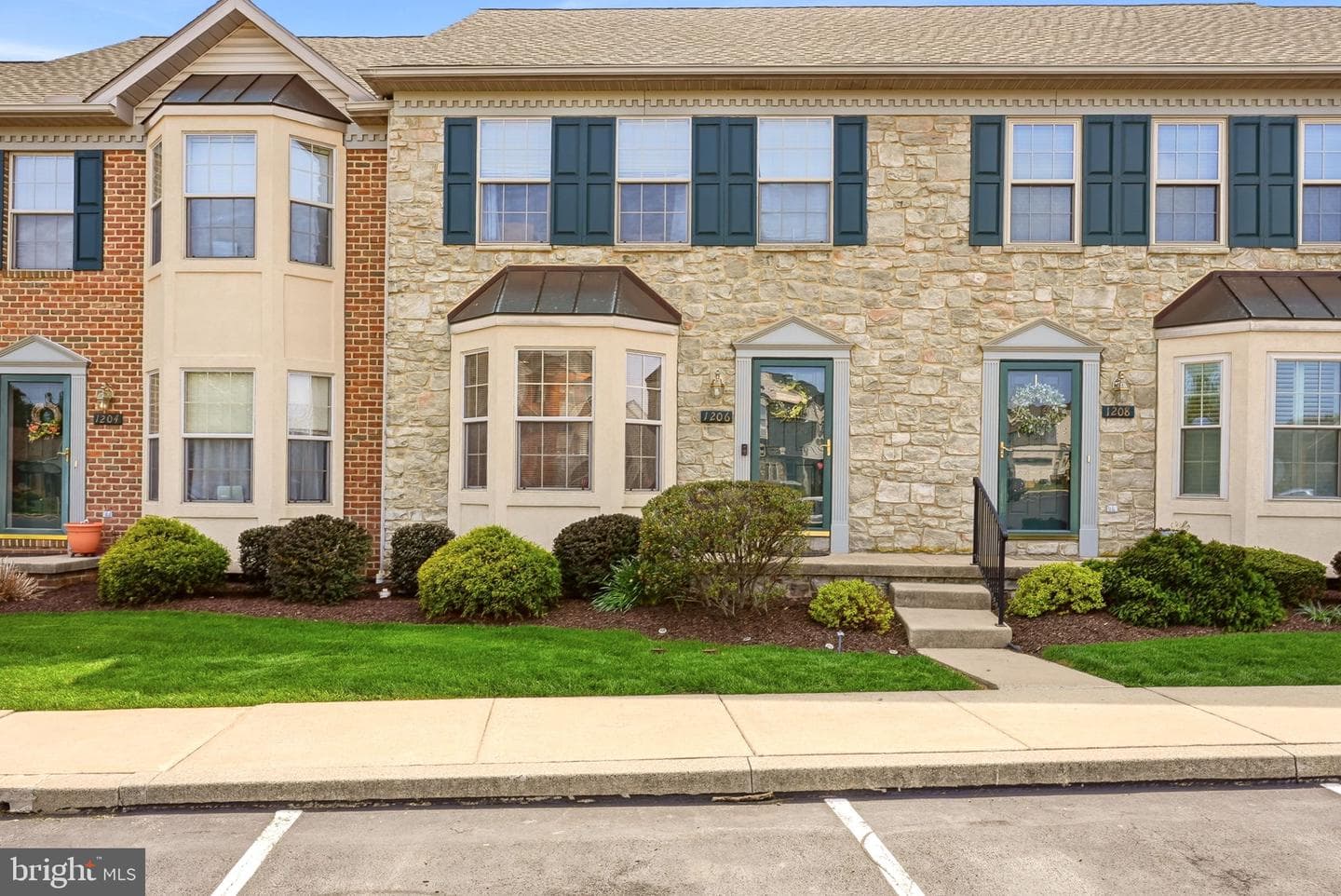 1206 Cobblestone Lane