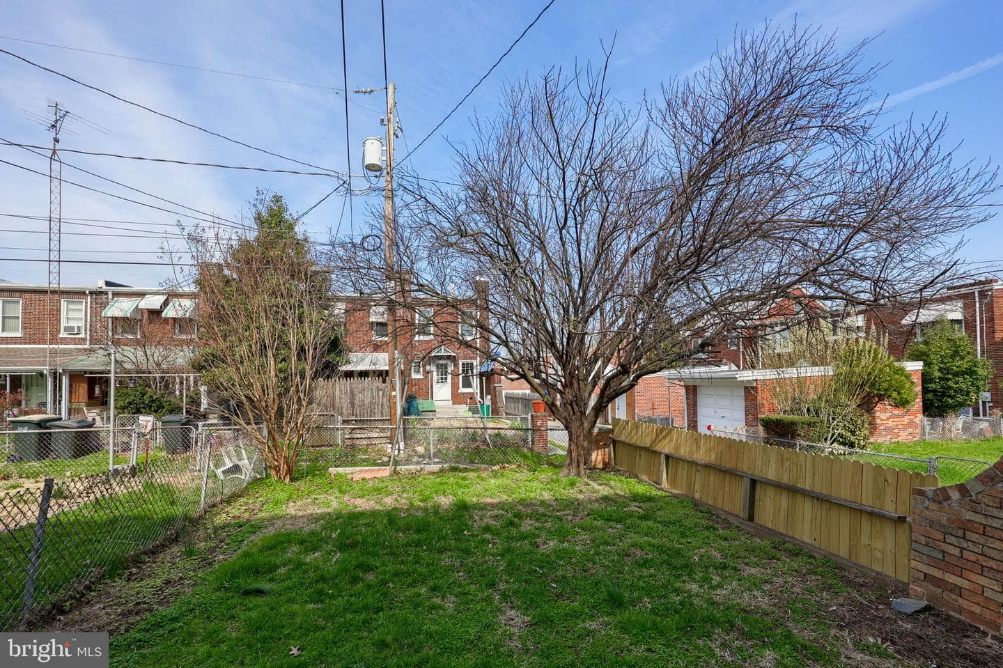 561 Burrowes Avenue photo 33