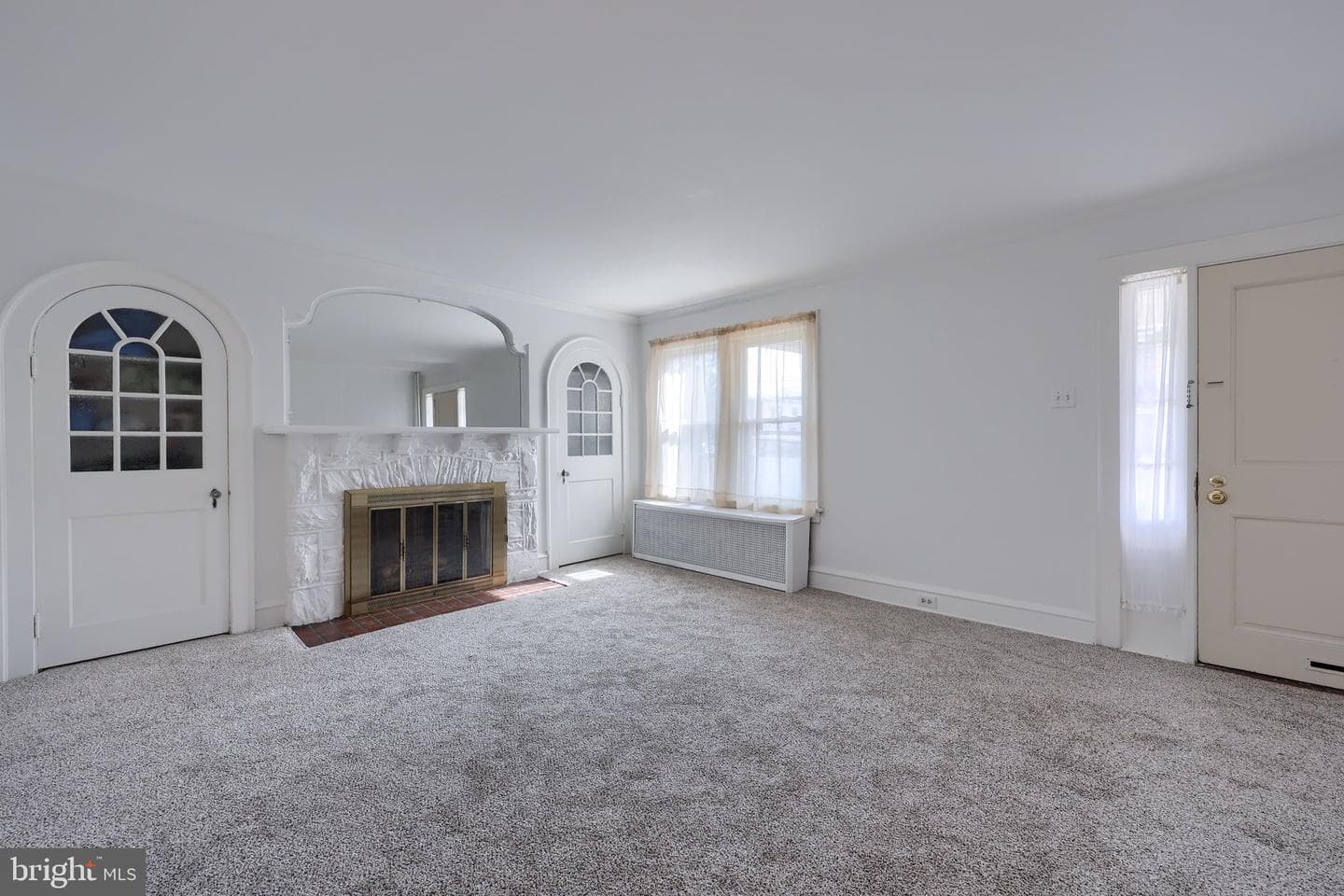 561 Burrowes Avenue photo 8