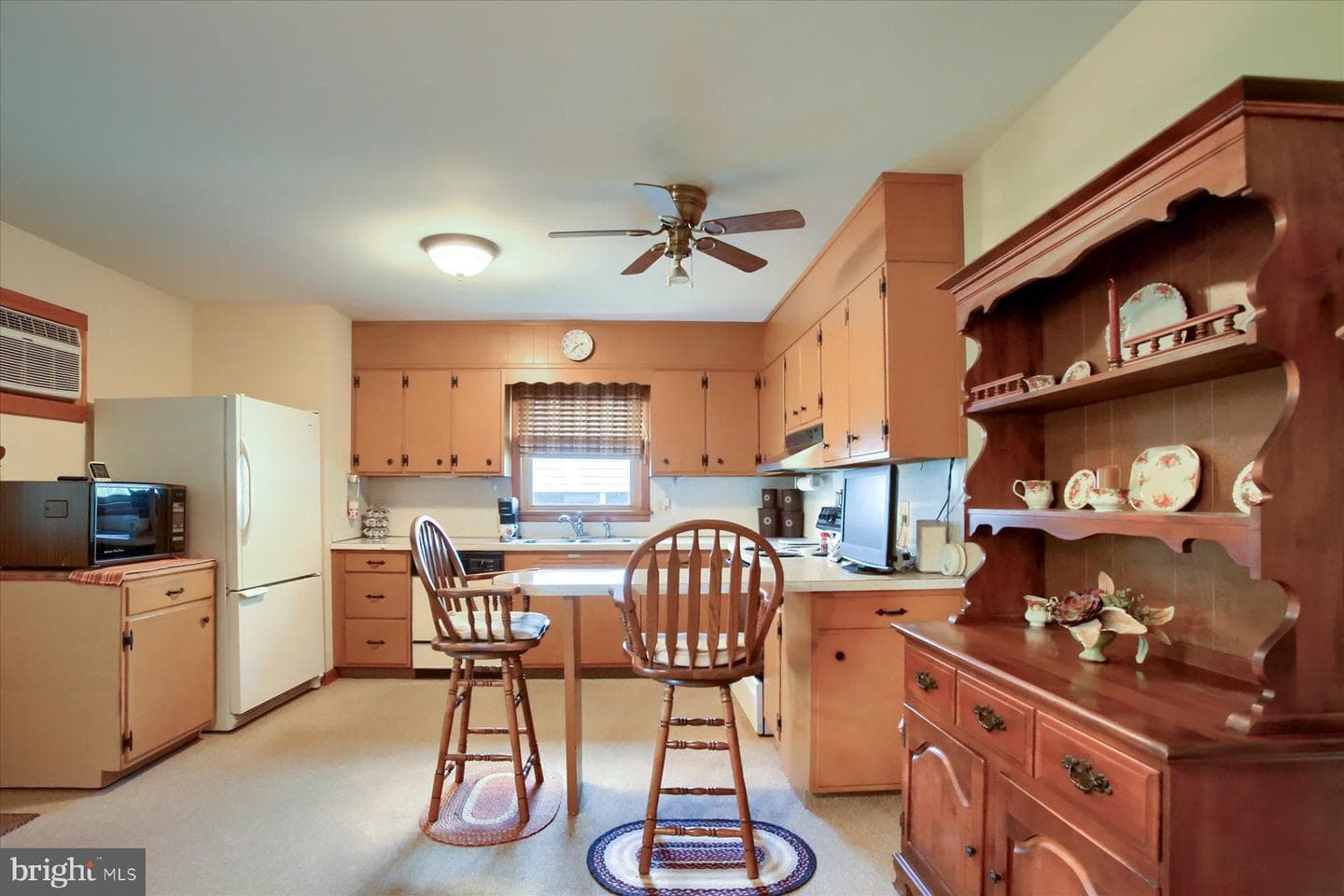 470 N Holly Street photo 11
