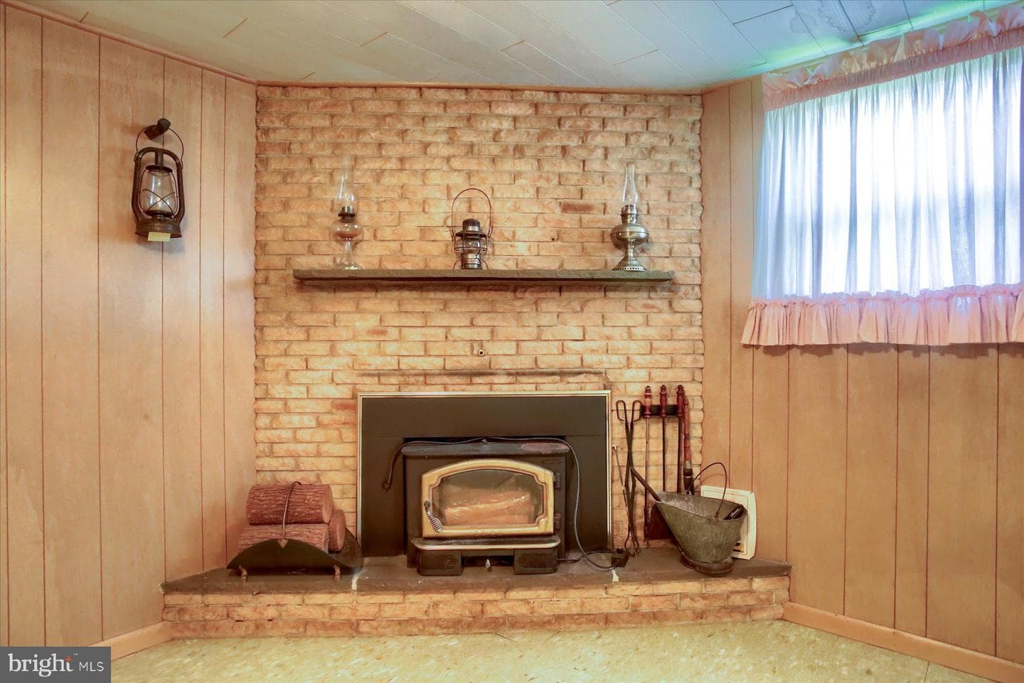 470 N Holly Street photo 29