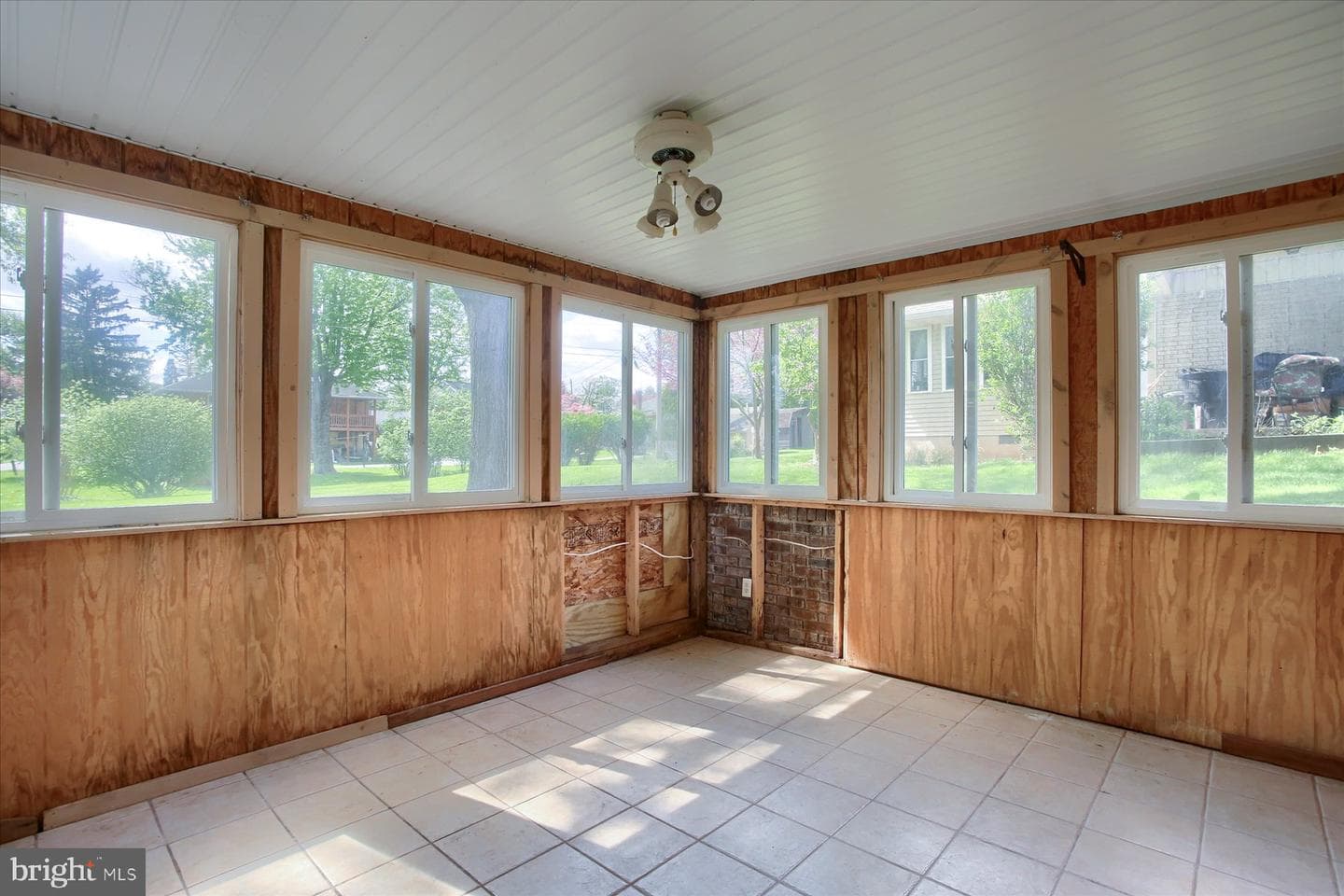 470 N Holly Street photo 30