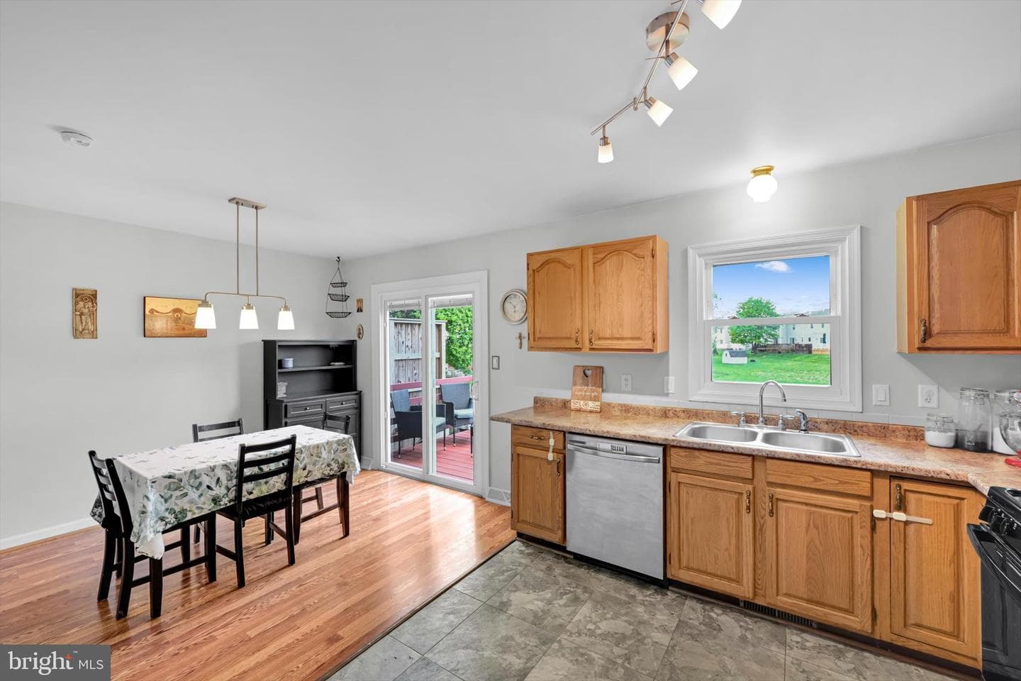 61 Brookfield Road photo 9