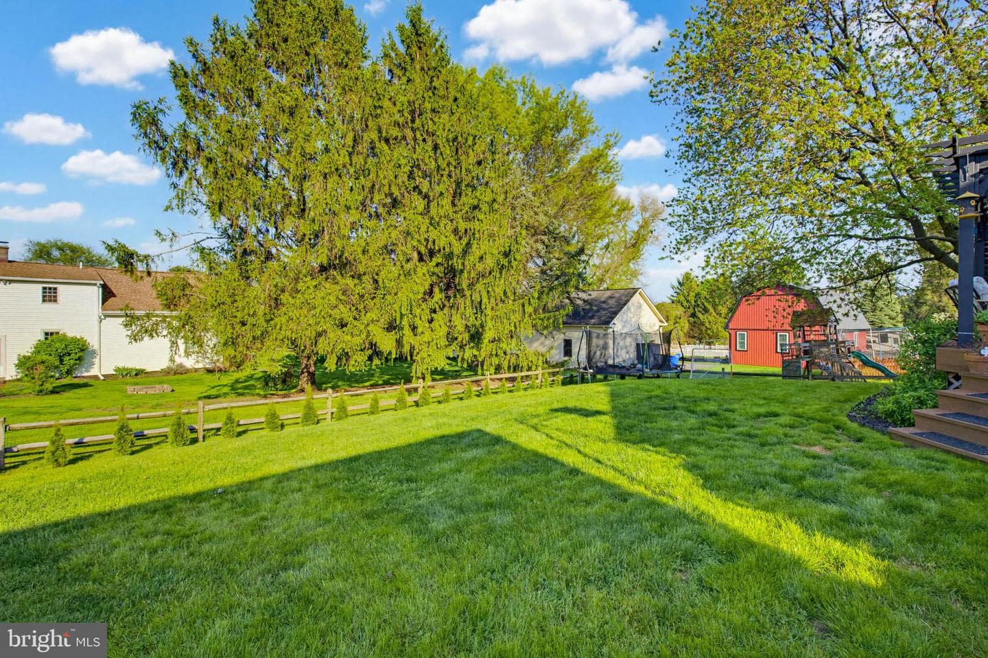 7 Thornhill Lane photo 28