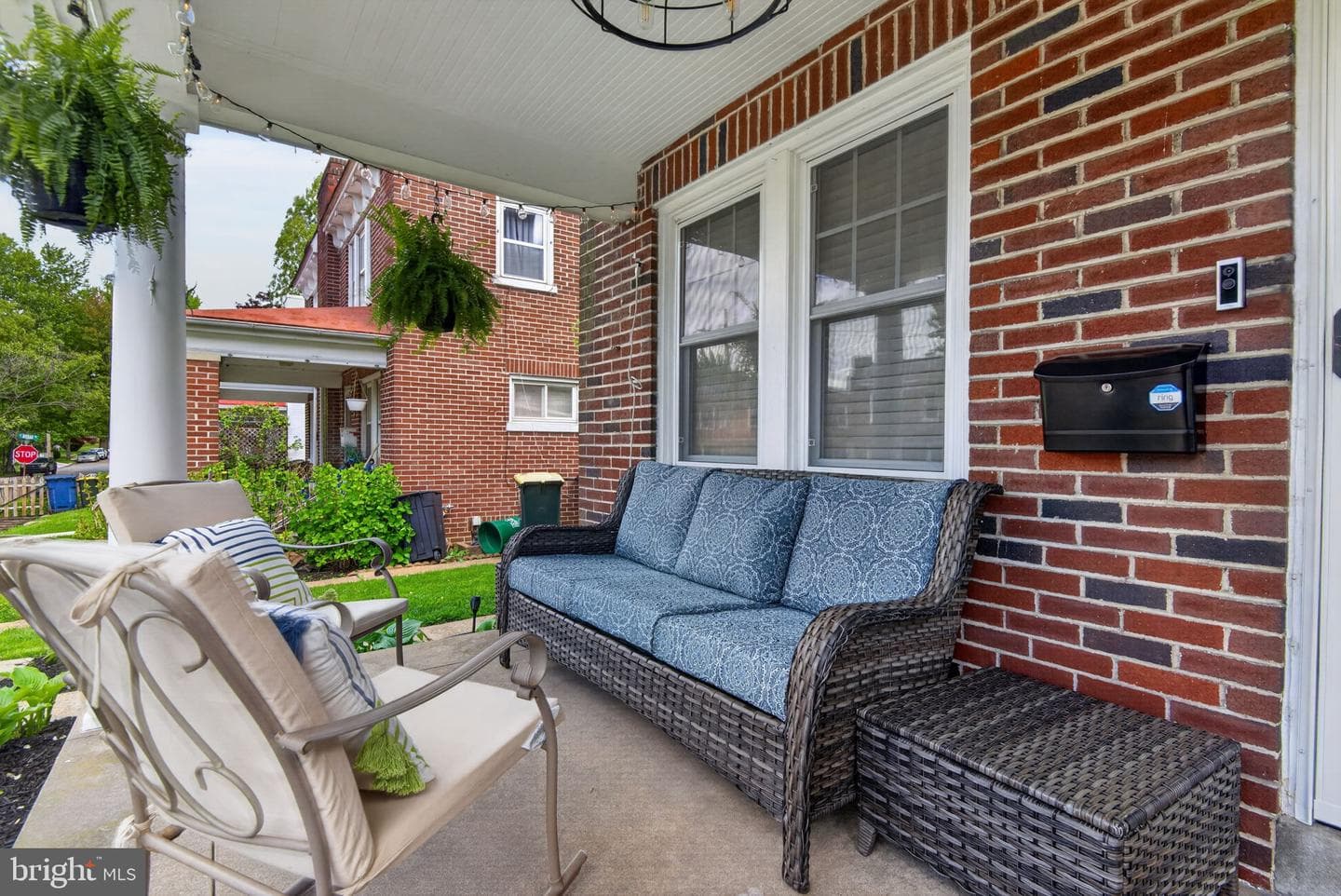 844 E Madison Street photo 3