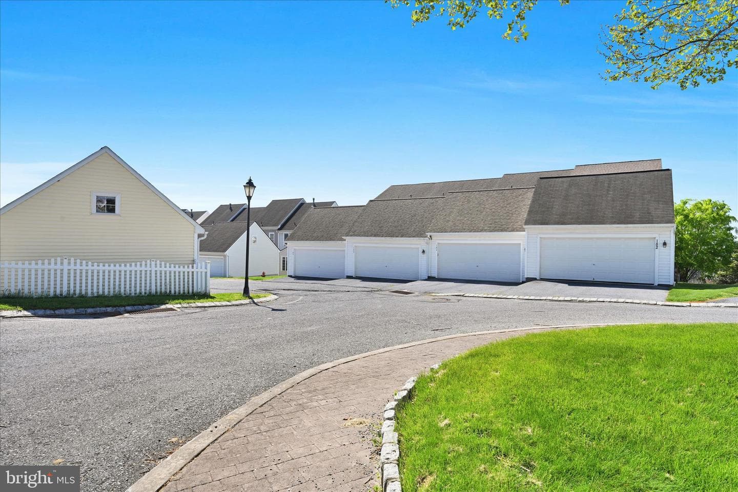 186 N Melhorn Drive photo 42