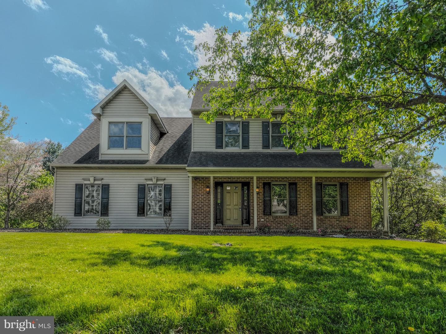 344 W Charlotte Street photo 3