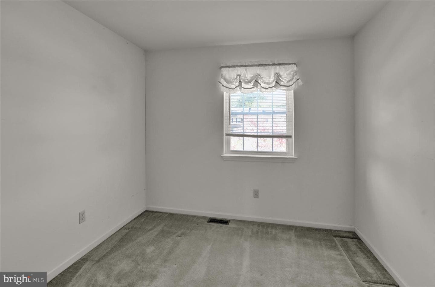 1107 Hampden Drive photo 20
