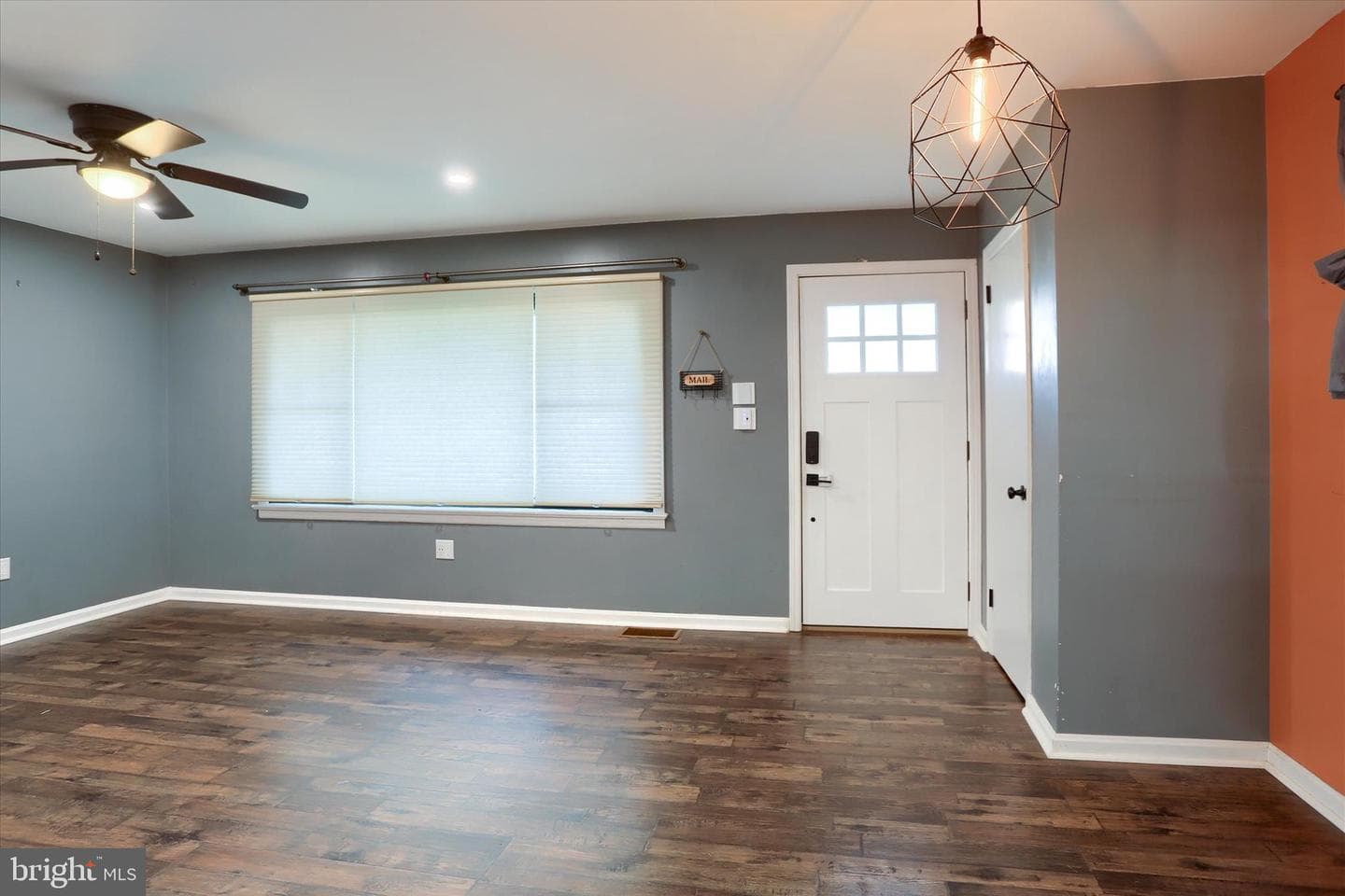 413 Birchland Avenue photo 7