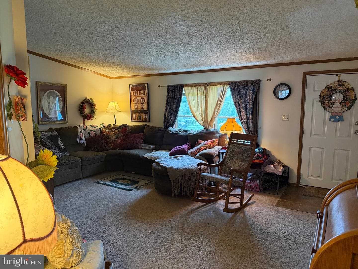 215 Longwood Court W photo 5